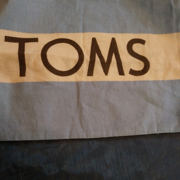 Women TOMS shoes - Picture 3 of 4